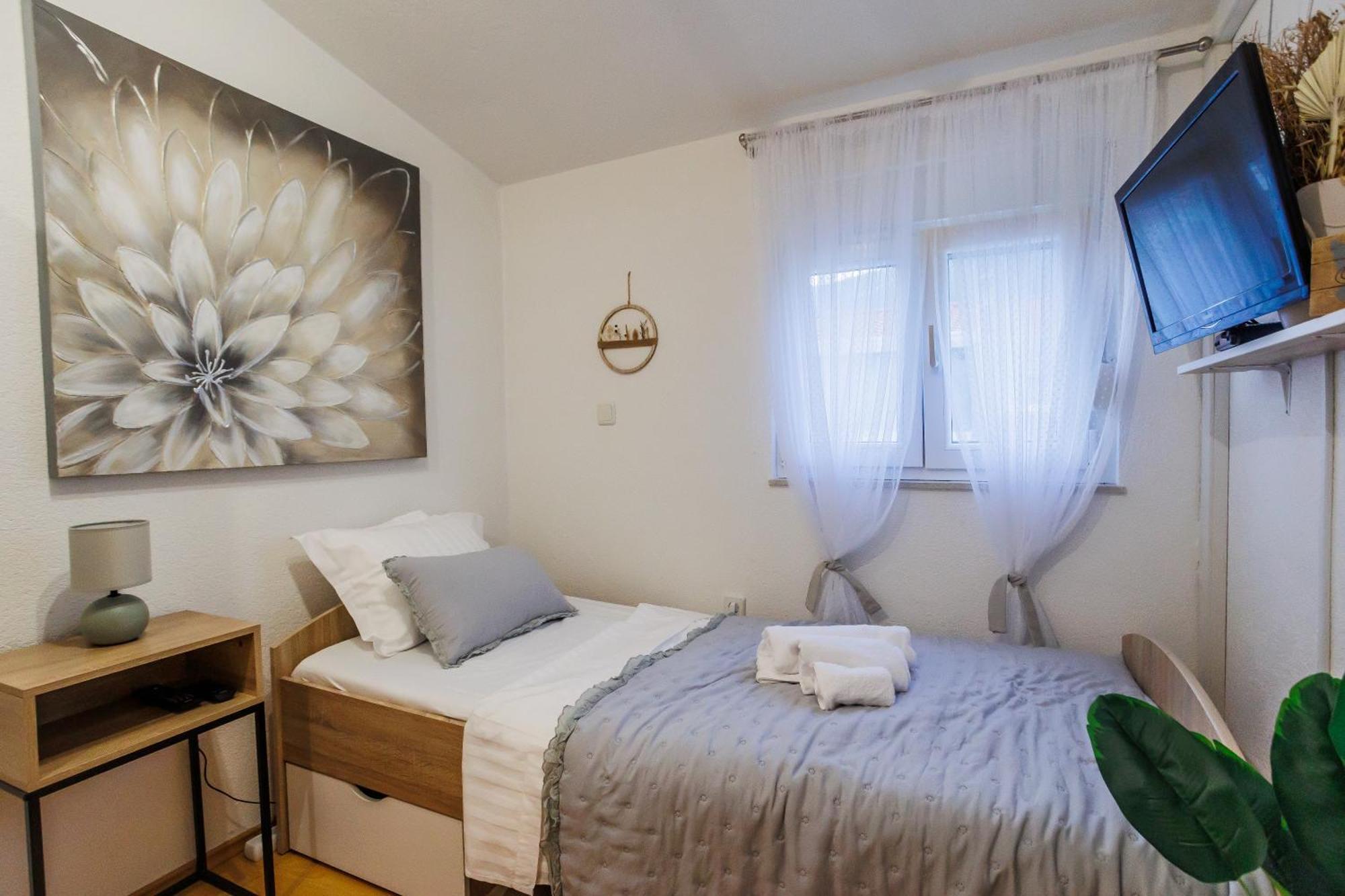 Apartman Marioeta Kaštel Stari Dış mekan fotoğraf